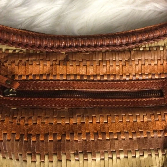 Isabella Fiore Authentic Woven Leather Shoulder Bag - Picture 12 of 16